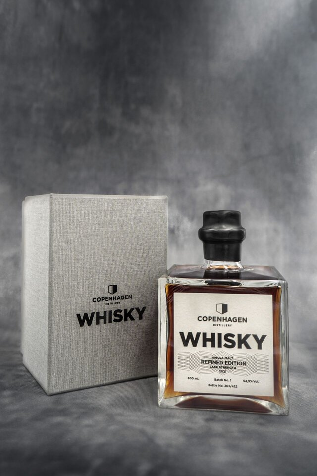 Copenhagen Whisky Refined Edition mit Karton.jpg